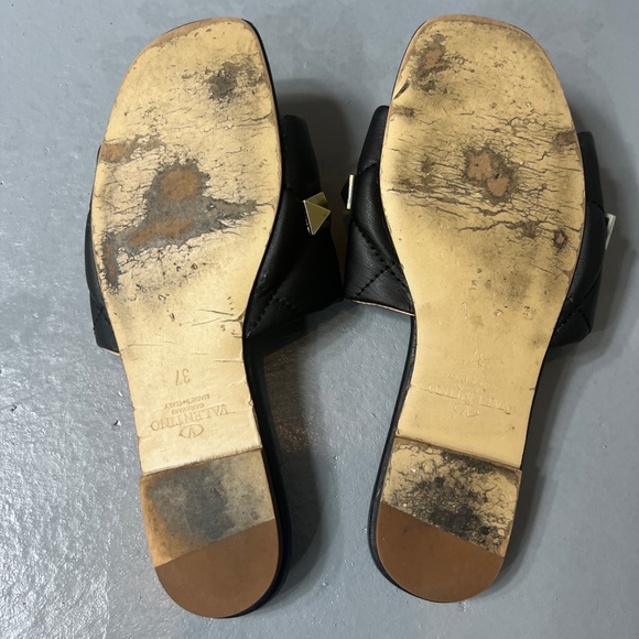 Valentino Caravani Quilted Leather Roman Stud  Mules Size 37 - Picture 6 of 10